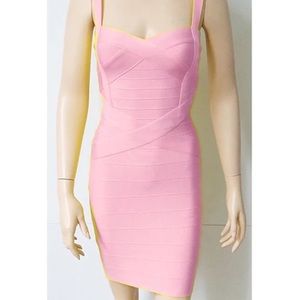 Bandage pink presses dress Barbie trend

Like new 

I have the same in baby blue
